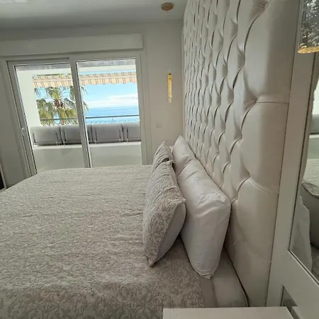 Apartment Mi Capricho 12 - Luxury Beachfront Apartment- Costa Del Sol *