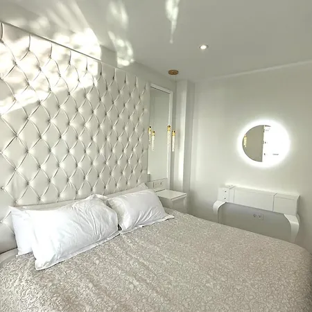 Mi Capricho 12 - Luxury Beachfront Apartment- Costa Del Sol Apartment *